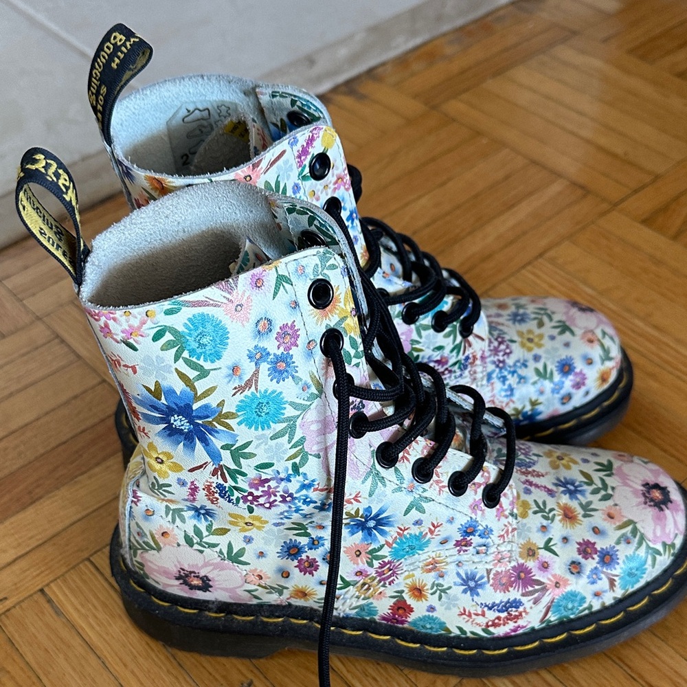 Dr Martens Floral Lace-Up Boots